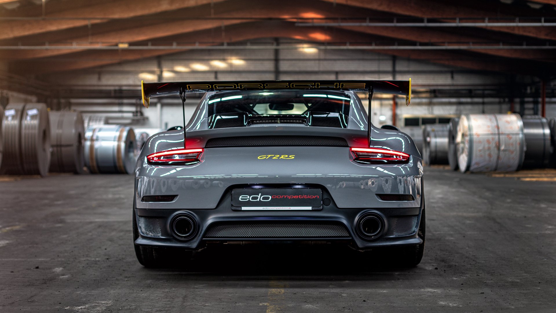 LEYU SPORTS中国官方网站-绿色环保足球装备在校园普及，绿色低碳理念深入人心，有哪些绿色环保活动的小创意